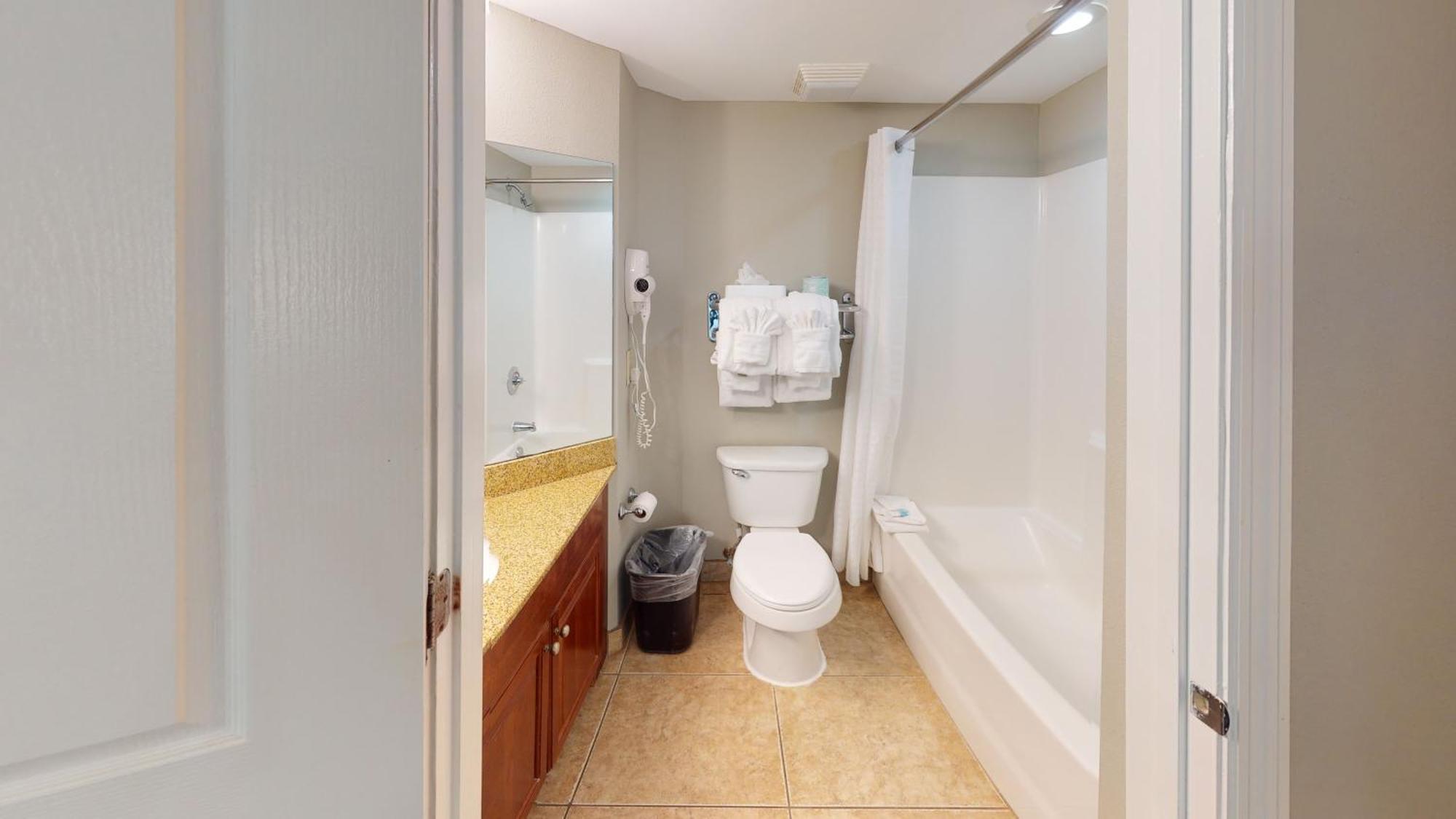 Suite Lit Queen-Size Bord de Mer avec Vue Partielle